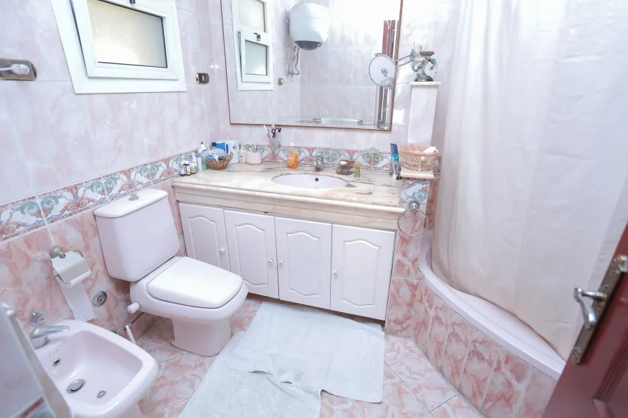 شقة للبيع 375م جناكليس- ش محمد صبرى باشا