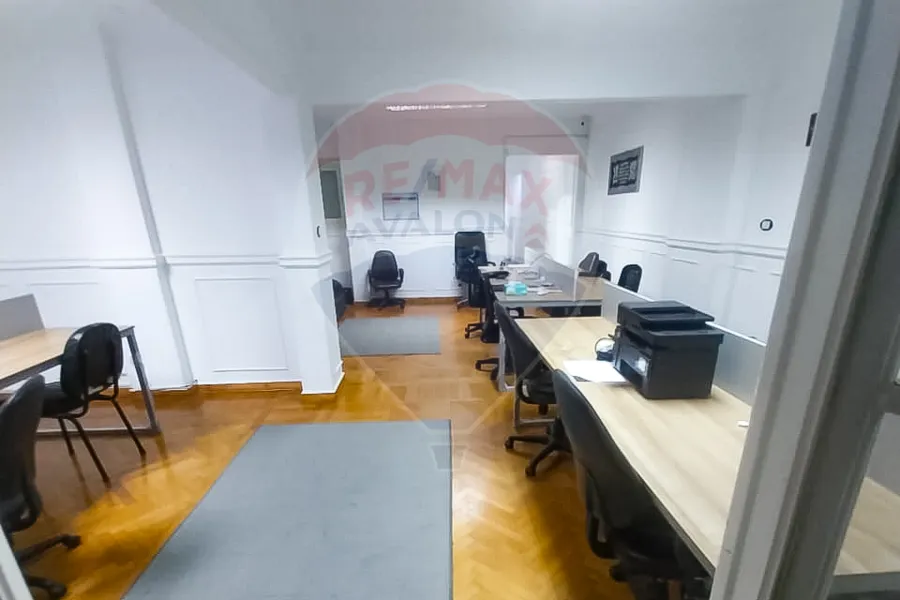 شقة مرخصة للبيع 200 م رشدي (ش أبوقير)