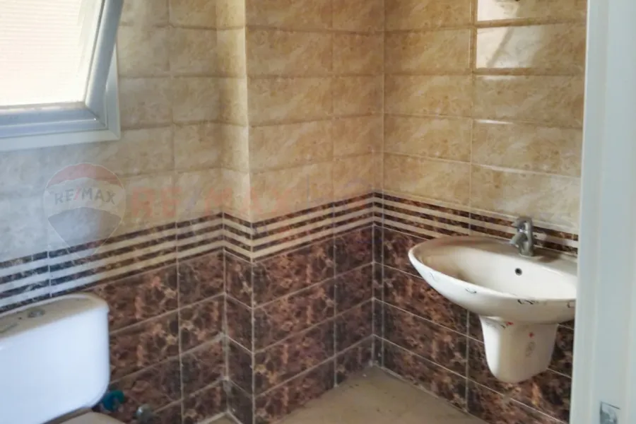 Apartment for rent 255 m Louran (El-Eqbal main st.)