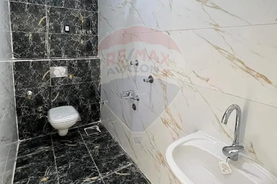 Ground floor chalet with garden For sale  (Carthage) 120 m