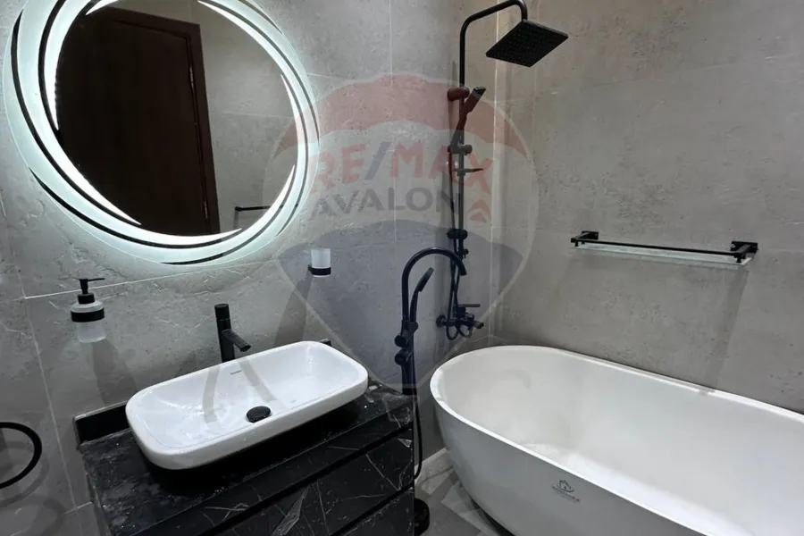 شقة للبيع 218 م (كومباوند أليكس ويست)