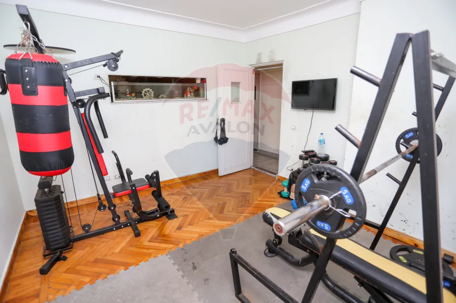 شقة للبيع 110 م لوران (على البحر مباشرة)