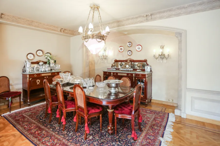 شقه للبيع  300 م كفر عبده ( خطوات من حديقه اللنبي )