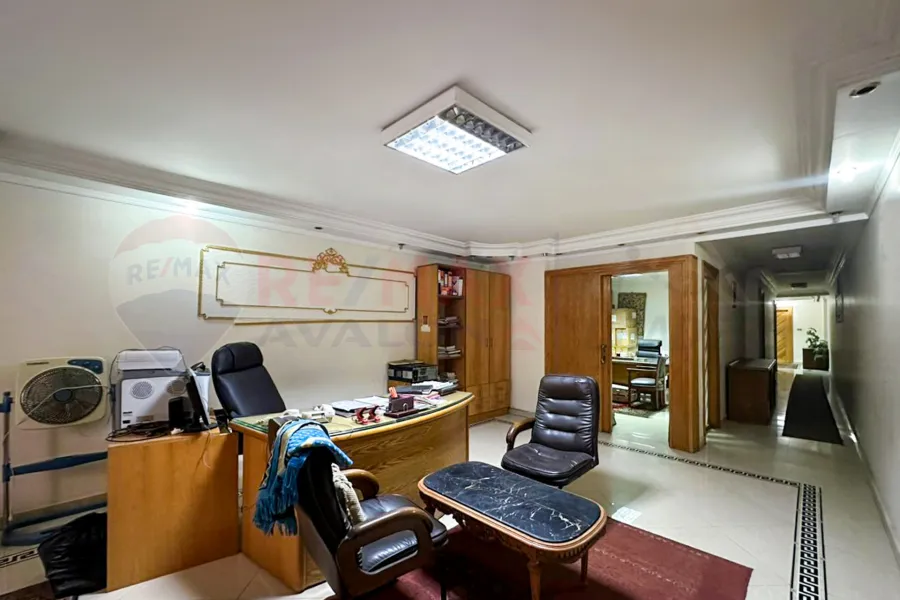 Administrative headquarters for sale 165 m Louran (Ahmed Zou Al Fekar St.)