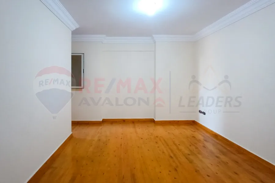 شقه للبيع 178 م وابور المياة (ش جلال الدين الدسوقى)