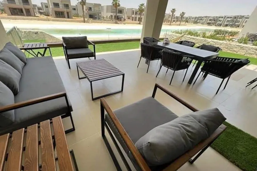 فيلا للبيع الساحل (ازها - رأس الحكمة) 381 م