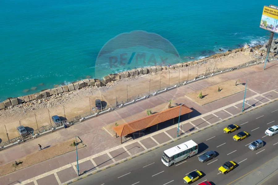 شقة للبيع 450 م لوران (طريق الجيش - عمارة براند)