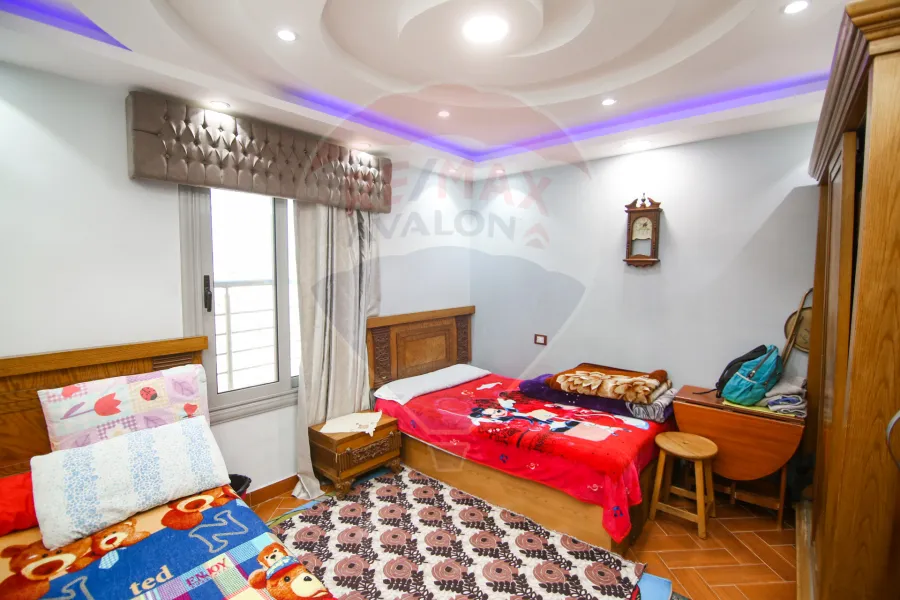 شقة للبيع 165 م رشدي (ش ابراهيم حلمي)