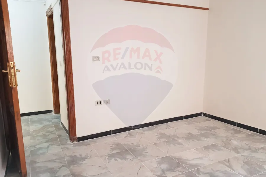 شقة للبيع 135 م ميامي (ش خليل حماده)