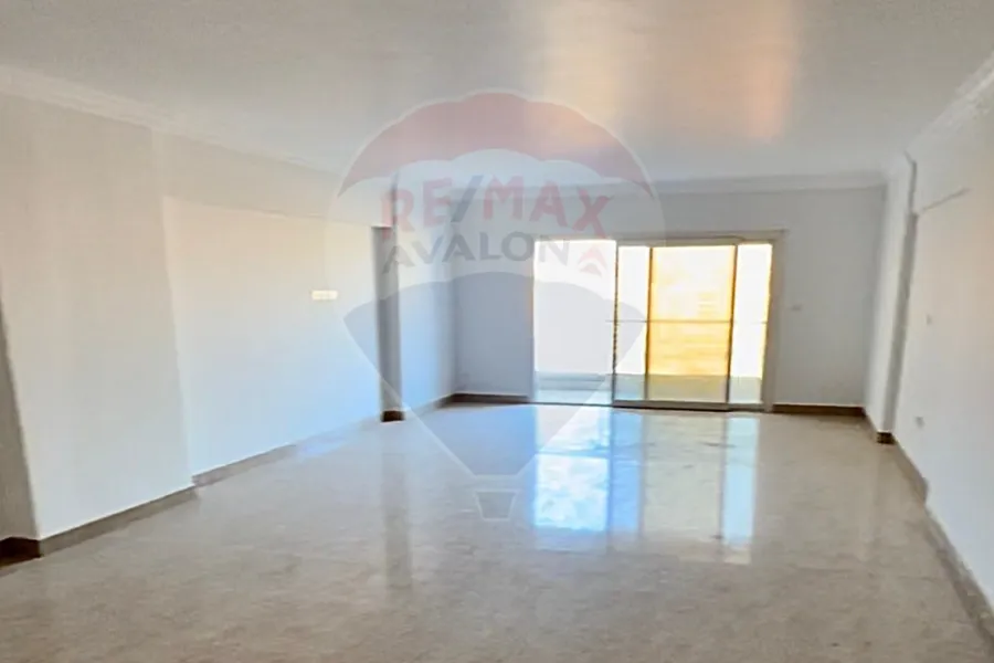 شقة للإيجار240 م سموحة (جراند فيو)