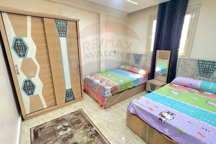 شقة للايجار المفروش 180 م  ميامي (ش اسكندر ابراهيم)