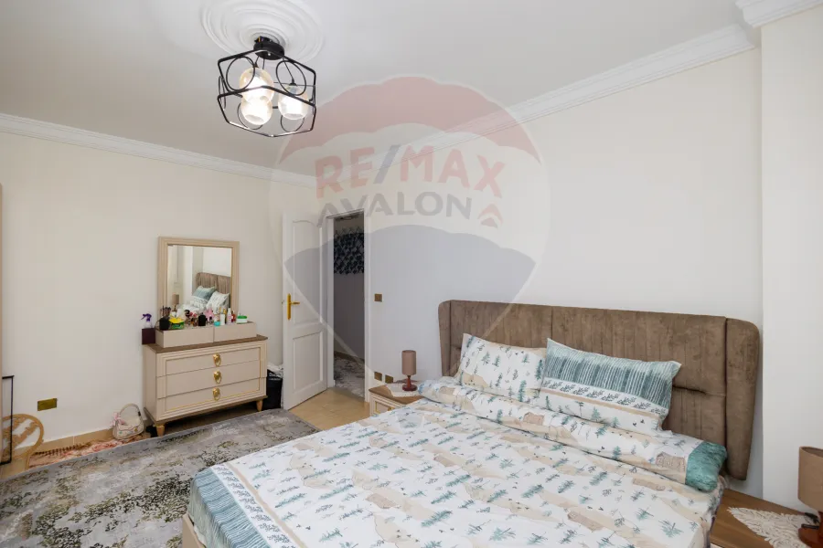 شقه للبيع  140 م سيدي بشر (تاني نمره من البحر )