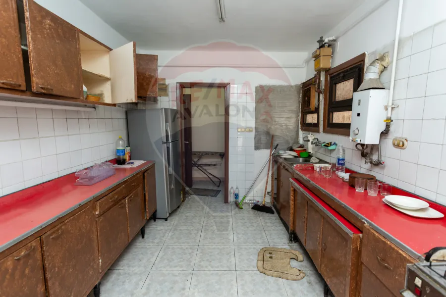 Apartment for sale 120 m Tharwat (directly on the sea)