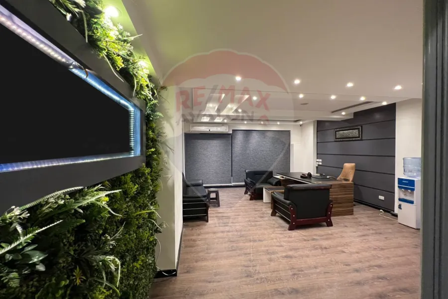 Administrative unit for sale 290 m Al-Iqbal (in front of Victoria College School)