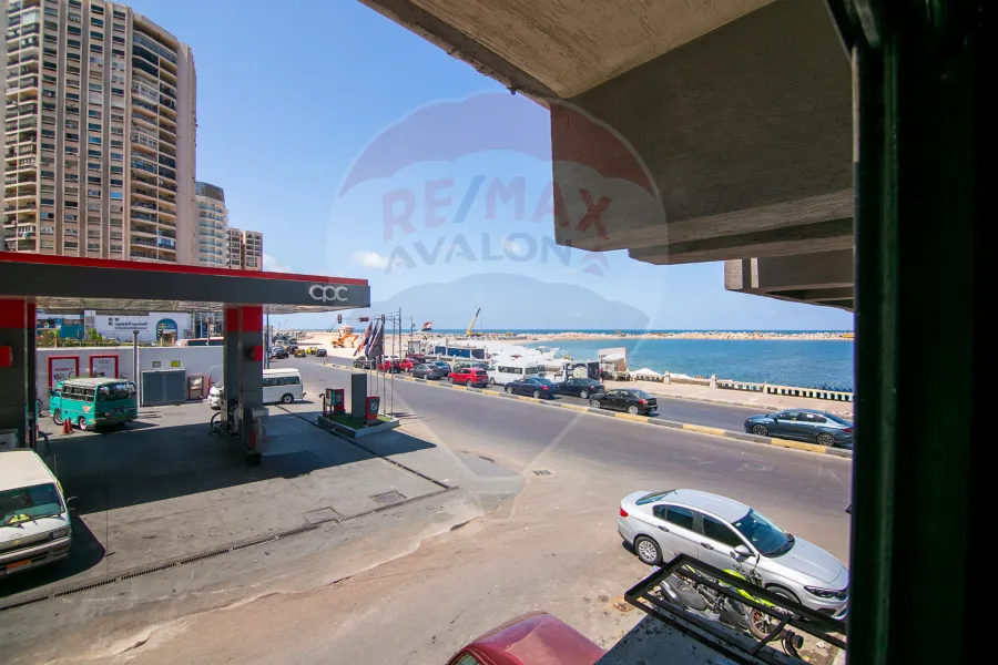 Shop for rent 50 m Sidi Bishr (Army Road)