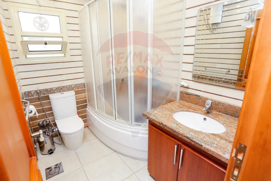 Licensed apartment for sale 195 m Zezinia (steps from Abu Qir st.)