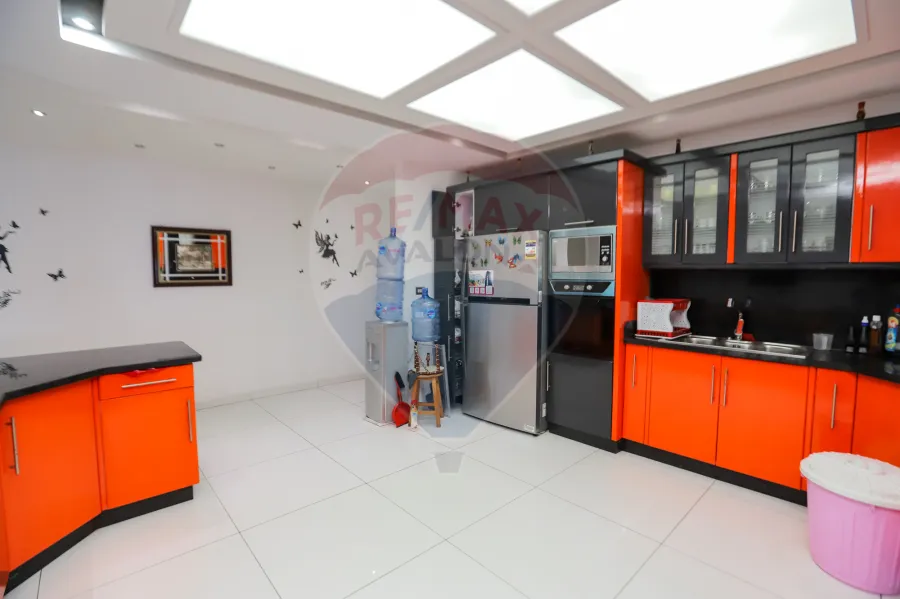 شقه للبيع 400 م سابا باشا ( علي البحر مباشرة )