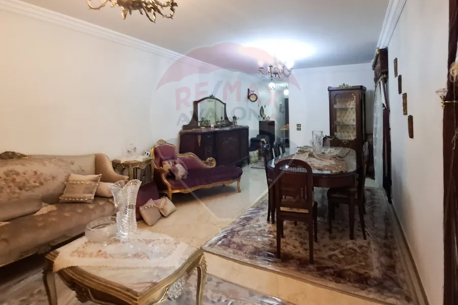 شقة للبيع 134 م بولكلي (بجوار فتح الله ستانلي)