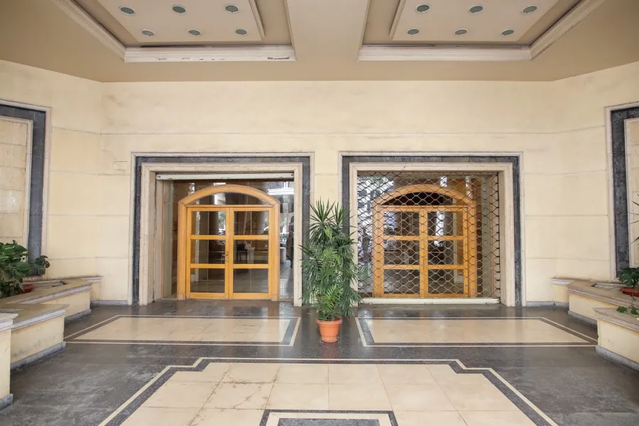 Apartment for sale 255m Smouha (El-Loutes Building - Fawzi Moaaz St.)