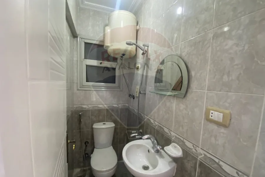 شقة للبيع 150 م ميامي (على البحر مباشرة)