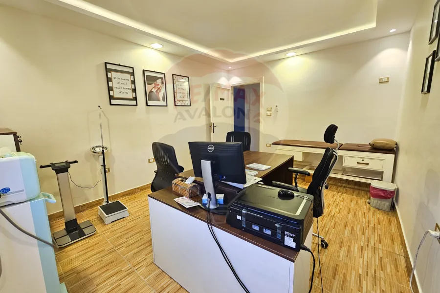 شقة اداري للإيجار المفروش 100 م سموحة (تعاونيات سموحة)