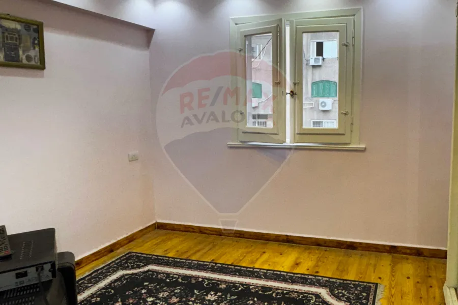 شقة للايجار المفروش 150 م سموحة (متفرع من ش فوزي معاذ)