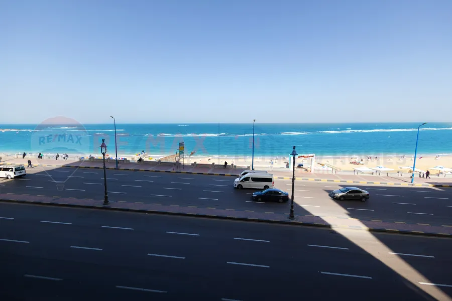 شقة للبيع 330 م ميامي (على البحر مباشرة)