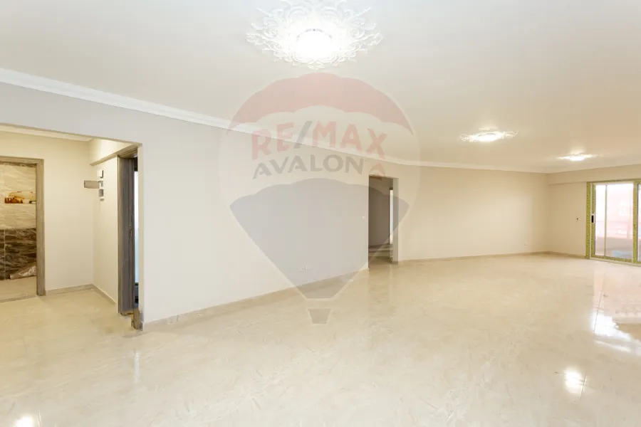 شقة للبيع 200 م سموحة (14 مايو)