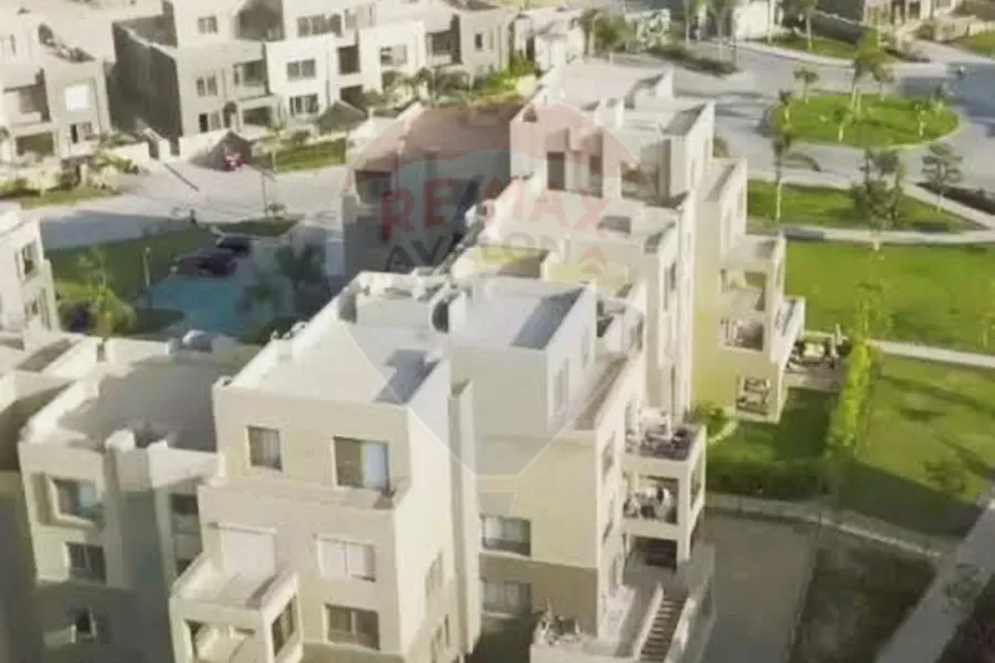 شقة ارضى بجاردن للبيع اكتوبر (بالم باركس)  90 م + 100 م جاردن