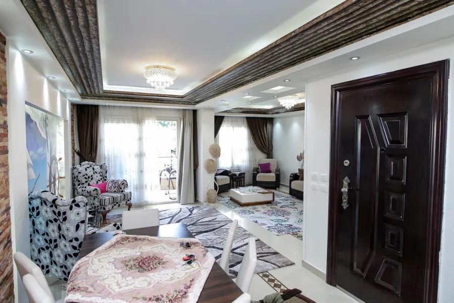 شقة للبيع 180م لوران (ش الأقبال الرئيسي)