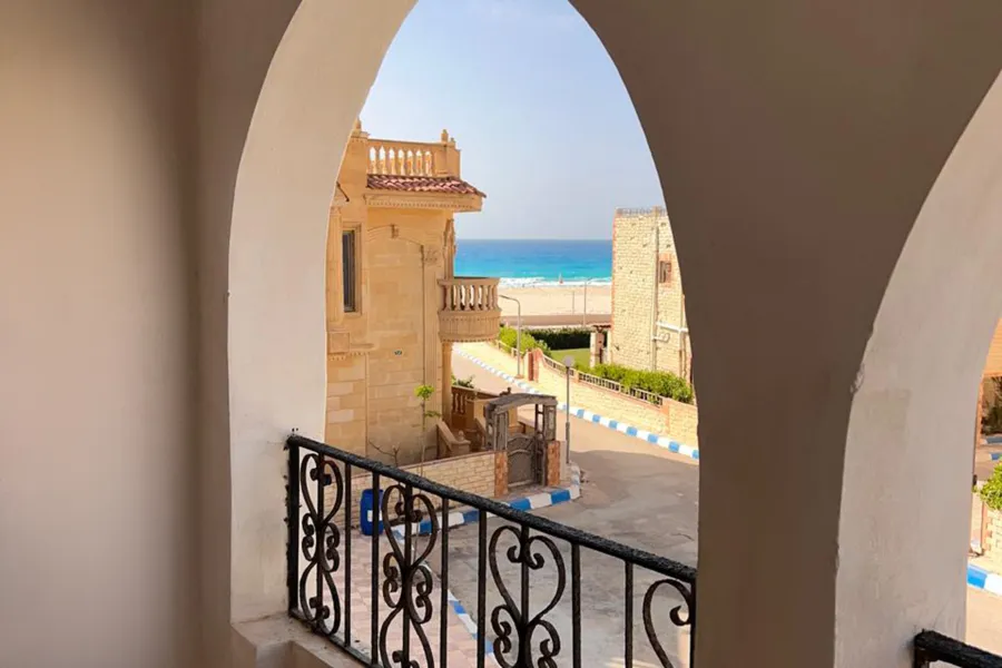 فيلا ستاند الون للبيع (هليو بيتش) 400 م