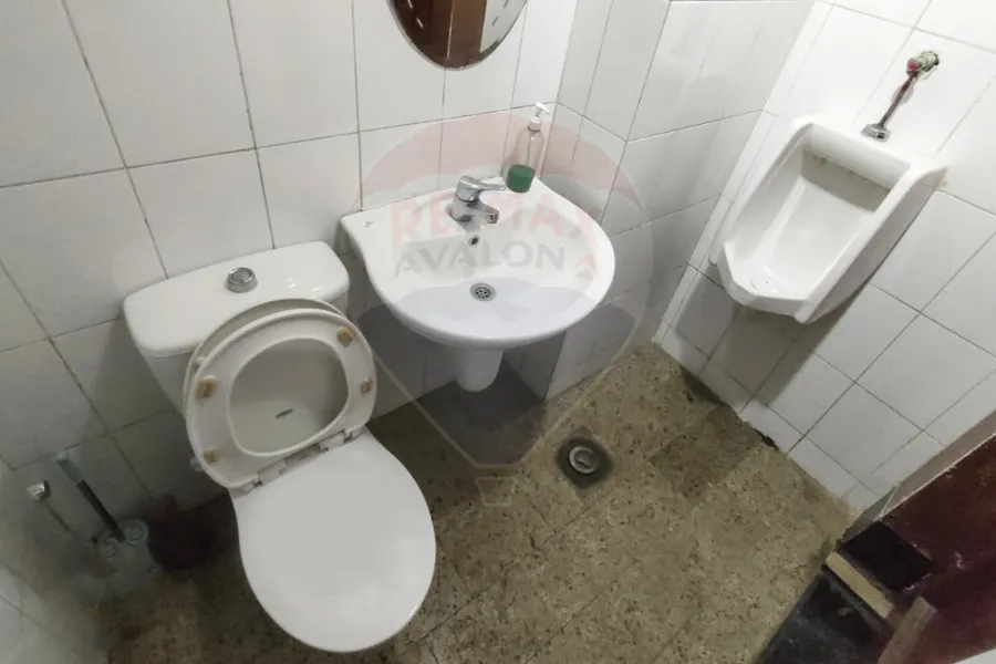 محل للبيع 86 م ميامي ( ش جمال عبد الناصر )