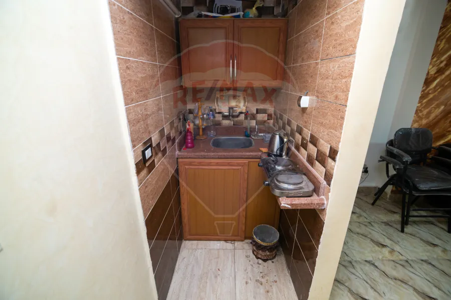 Administrative unit For sale 70 m Moharm bek (El Baliana St.)