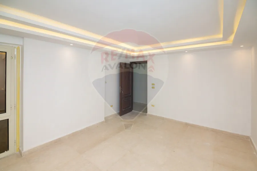 شقه للبيع 135 م الابراهيمية (ش ابو قير)