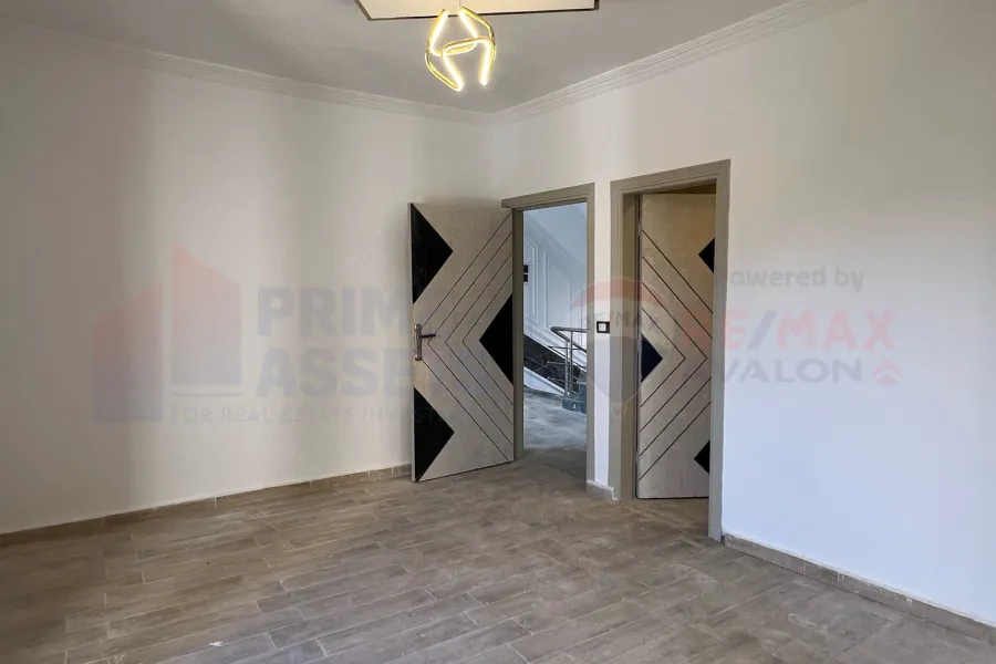 فيلا ستاند الون للبيع 520 م كينج مريوط (ش رشيد محمد رشيد)