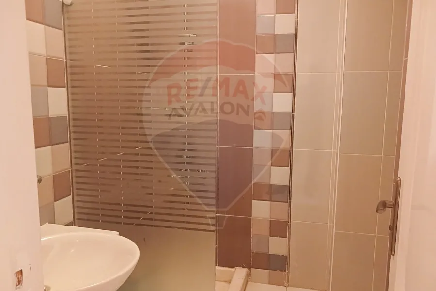 شقة للبيع 125 م سبورتينج (ش الاقصر)