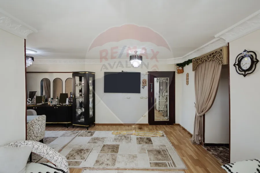 شقة للبيع 150 م راس التين (ش فرنسا)