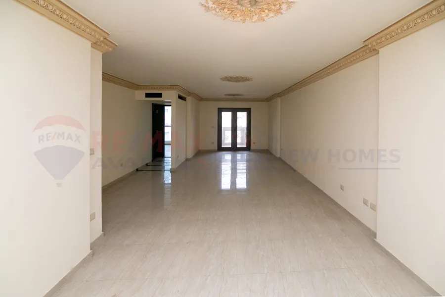 شقة للبيع 193 م لوران (برج انتركونتيننتال فورت)