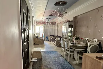 شقة للبيع 135 م محرم بك (ش زين العابدين)