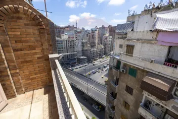 دوبلكس للبيع 300 م ميامي (ش جمال عبد الناصر)