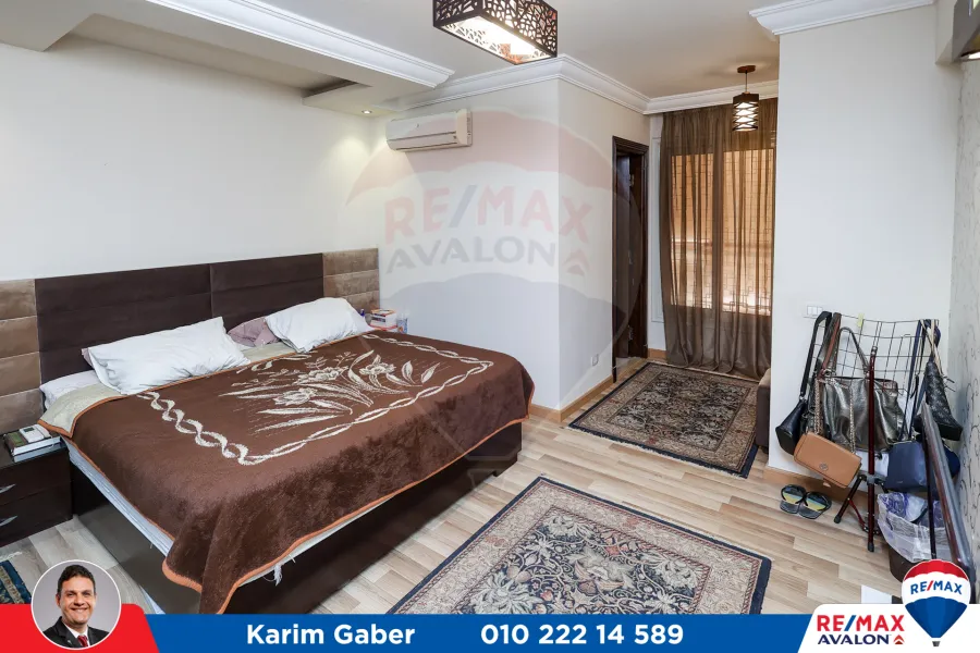 شقة للبيع 245م سموحة (منطقة الفيلات)