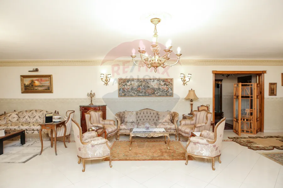 Apartment for sale 320m Smouha (Seif Tower. Branched From Albert Elawal St.)