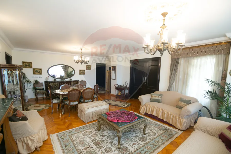 شقة للبيع 223 م سموحة (أنطونيادس سيتي)