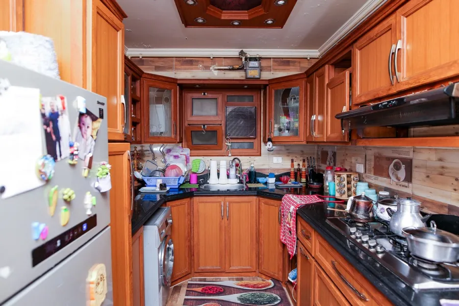 شقة للبيع 180م لوران (ش الأقبال الرئيسي)