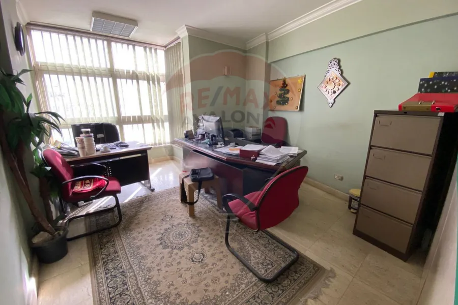 شقة للبيع 285 م سموحة (كوبري 14 مايو)