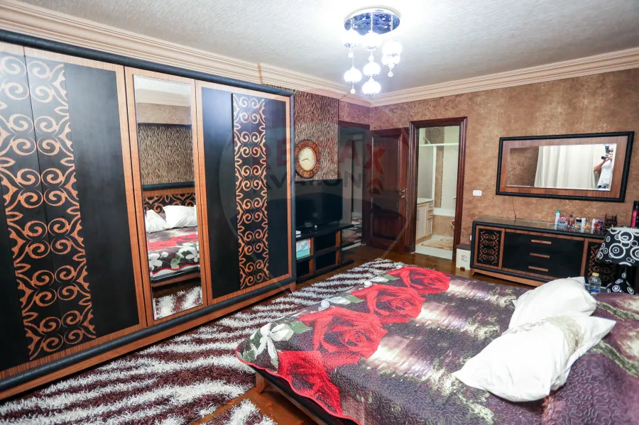 (شقة للبيع 232 م جليم (فيو قصر الميرغنى