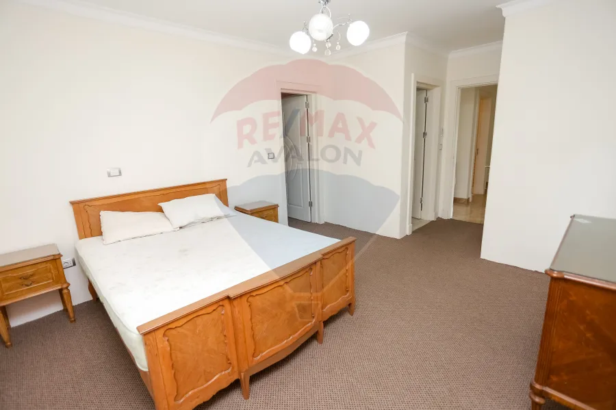 شقة للبيع 243 م سموحة (كومباوند انطونيادس)