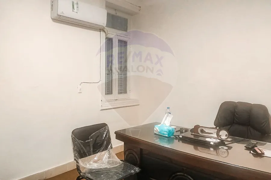 شقة للبيع 80 م كامب شيزار (تاني نمره من شارع بور سعيد)