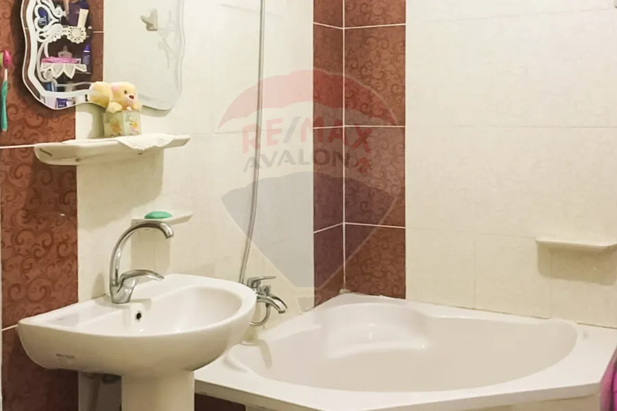 شقة للبيع 140 م ميامي (متفرع من ش اسكندر ابراهيم)