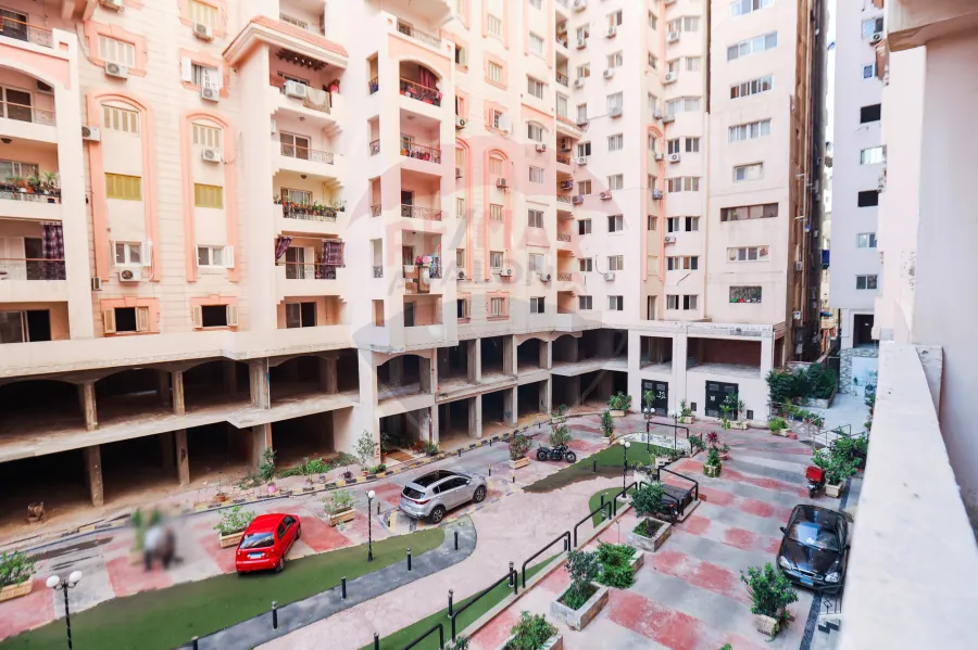 شقة للبيع 200 م لوران  (كومباوند  كيروسيز)